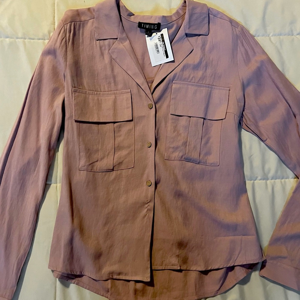 Long-Sleeve Light Muave Linen Button-Up Blouse